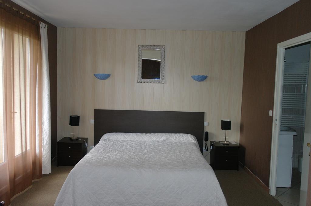 Hostellerie Saint Clement Vic-sur-Cère المظهر الخارجي الصورة